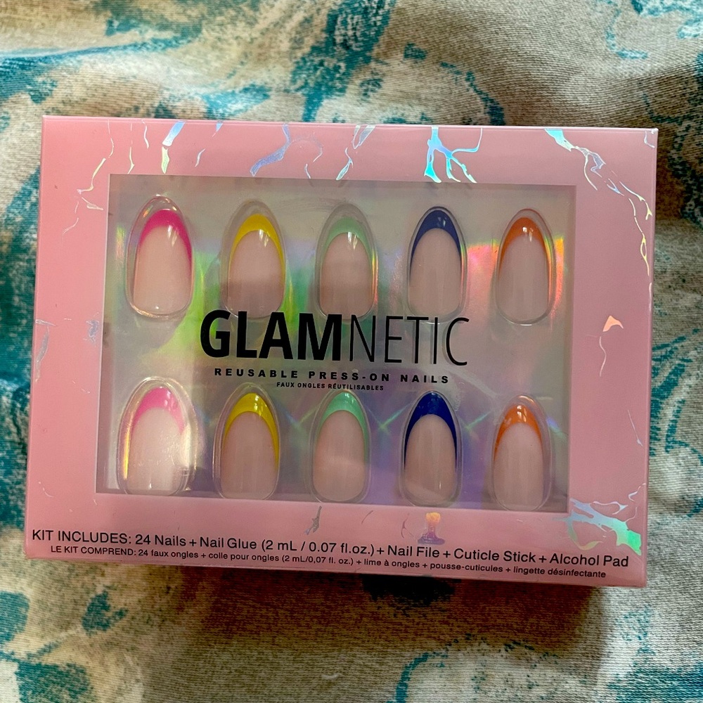 Glamnetic Nails